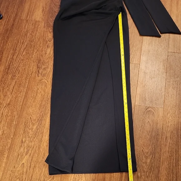 Showpo Black One Shoulder Gown Dress With Statement Bow & High Slit Size 8 - Picture 7 of 15